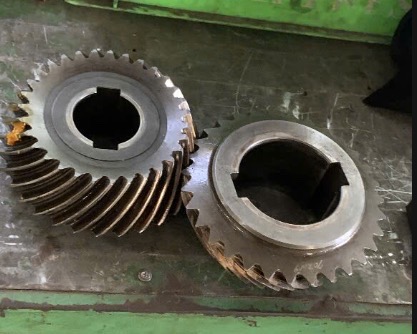 bánh răng côn xoắn được làm từ vật l
