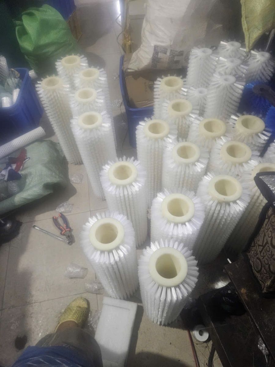 Chổi cước nhựa băng tải Mori